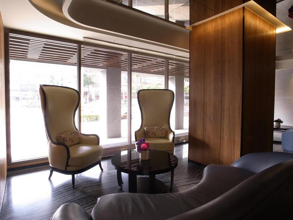 Hotel Midtown Richardson - Kaohsiung Bo'Ai Екстериор снимка