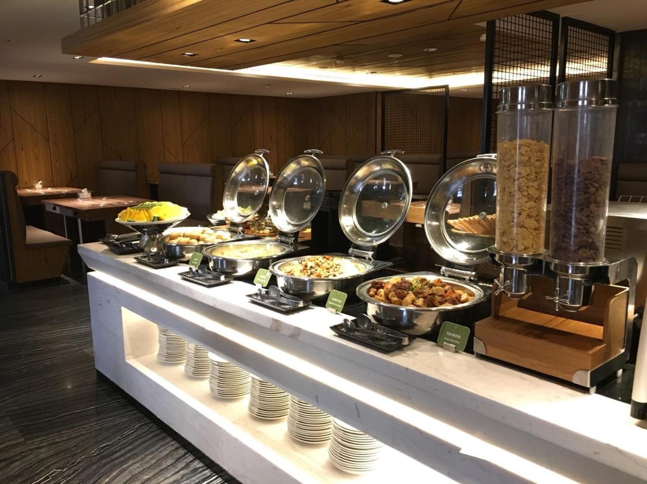 Hotel Midtown Richardson - Kaohsiung Bo'Ai Екстериор снимка