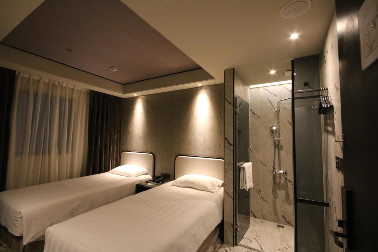Hotel Midtown Richardson - Kaohsiung Bo'Ai Екстериор снимка