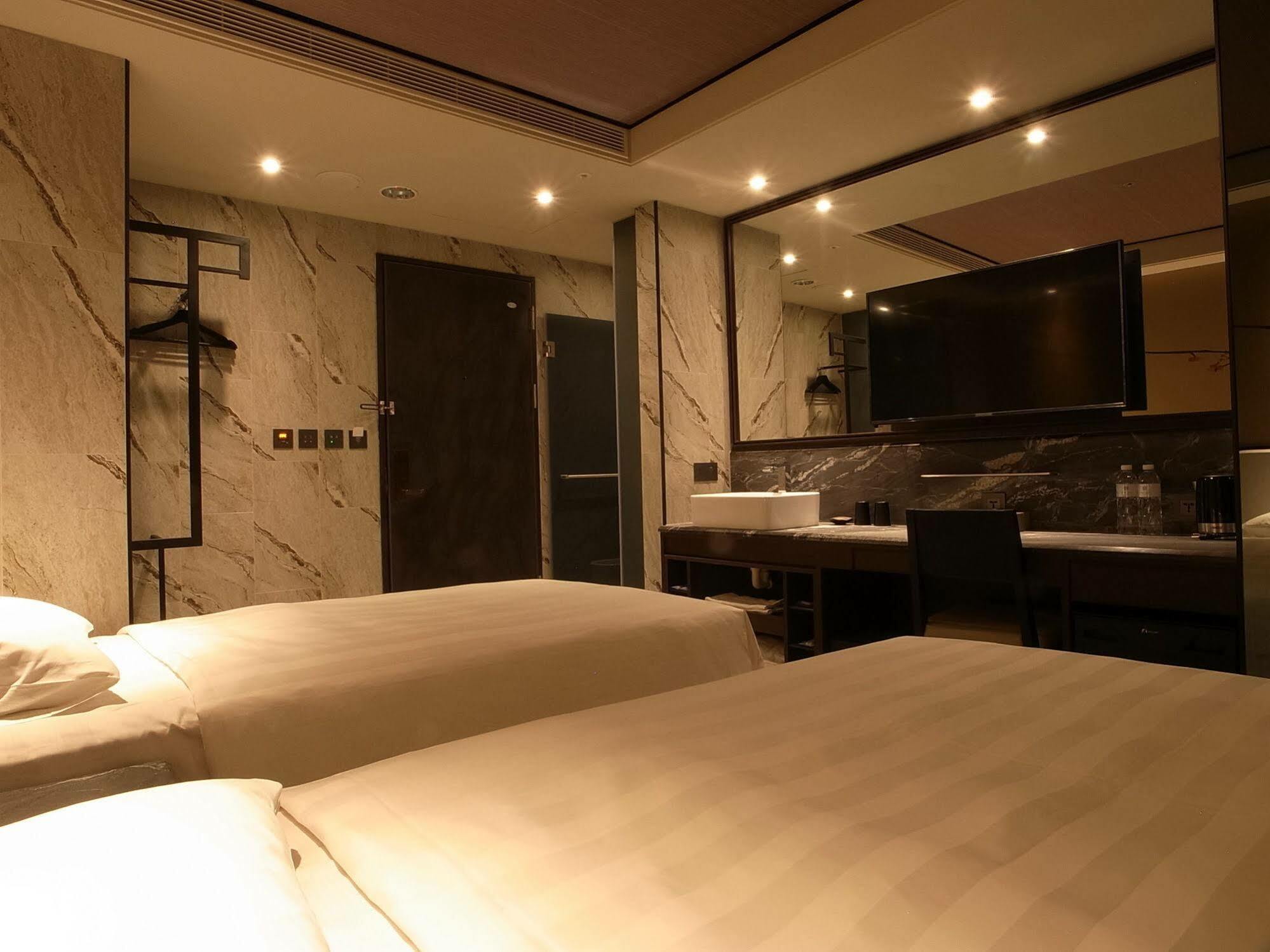 Hotel Midtown Richardson - Kaohsiung Bo'Ai Екстериор снимка